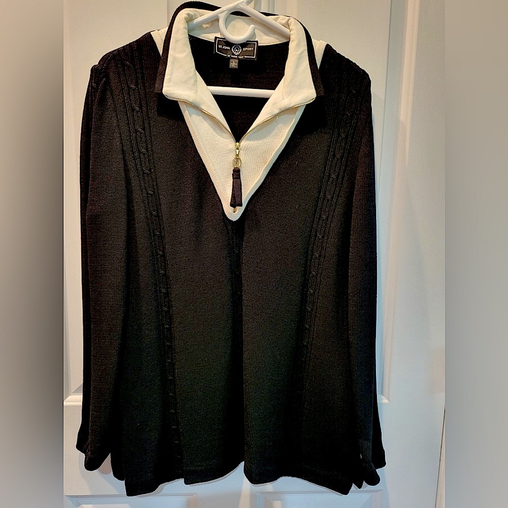 St. John - Santana Knit- Black and Cream Polo style - sweater with Long Sleeves - Picture 3 of 8
